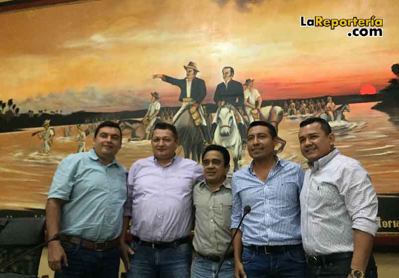 Izq - drcha Diego Aranguren; Homero Abril; Chiqui Otálora; Julián Roa y York Cortés 