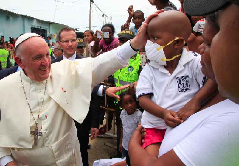 Papa compartiendo con los niños.