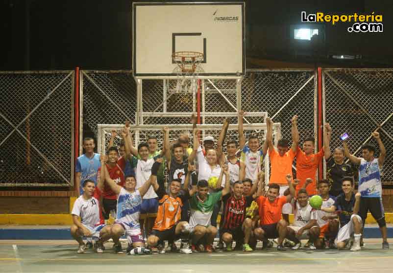 Narda Perilla hablando de deporte /