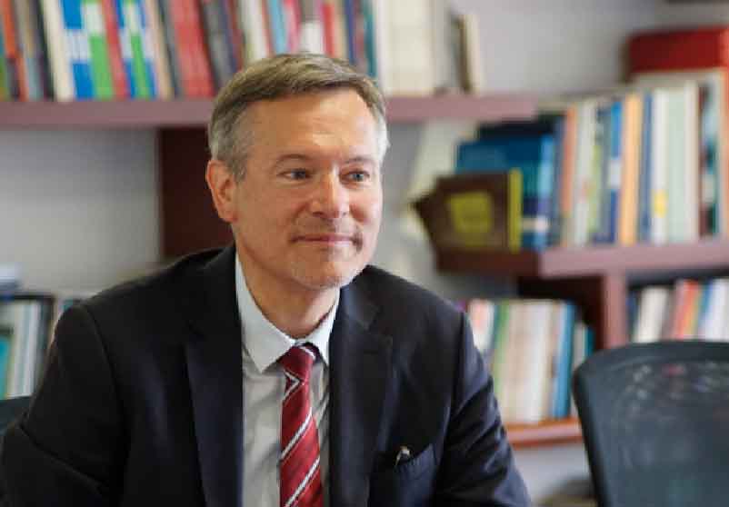 Embajador de Francia Gautier Mignot /