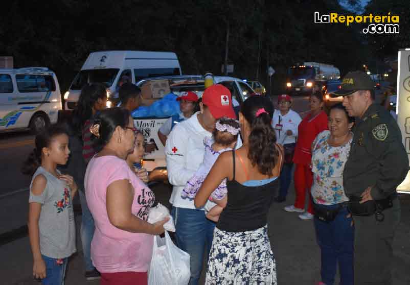 Entrega de ayudas a venezolanos.