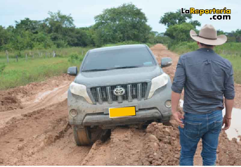 Vía a las Guamas en Paz de Ariporo.