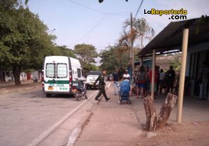 Levantamiento de uno de los cadáveres en Maní.