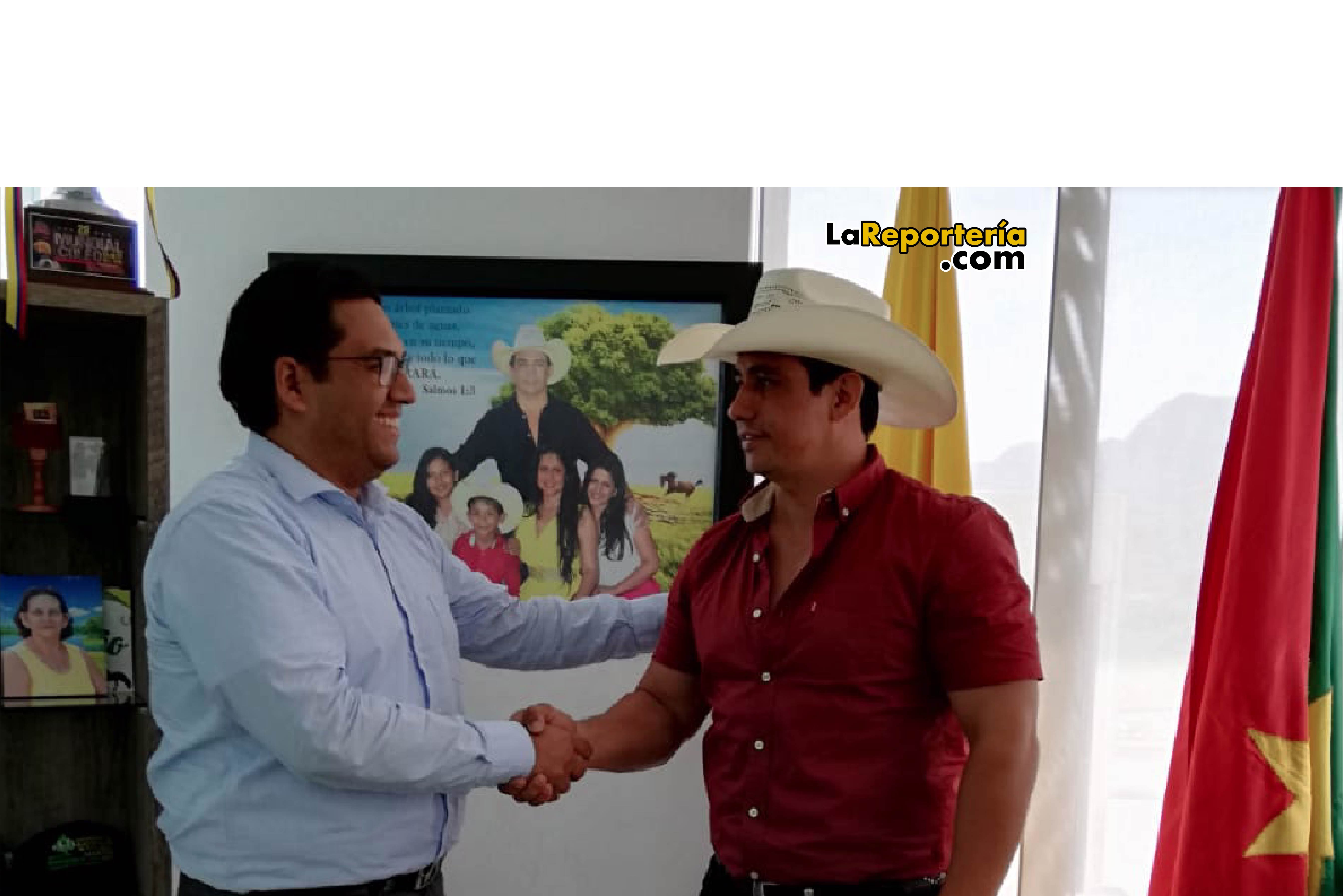 Rafael Darío Puentes y gobernador Alirio Barrera.