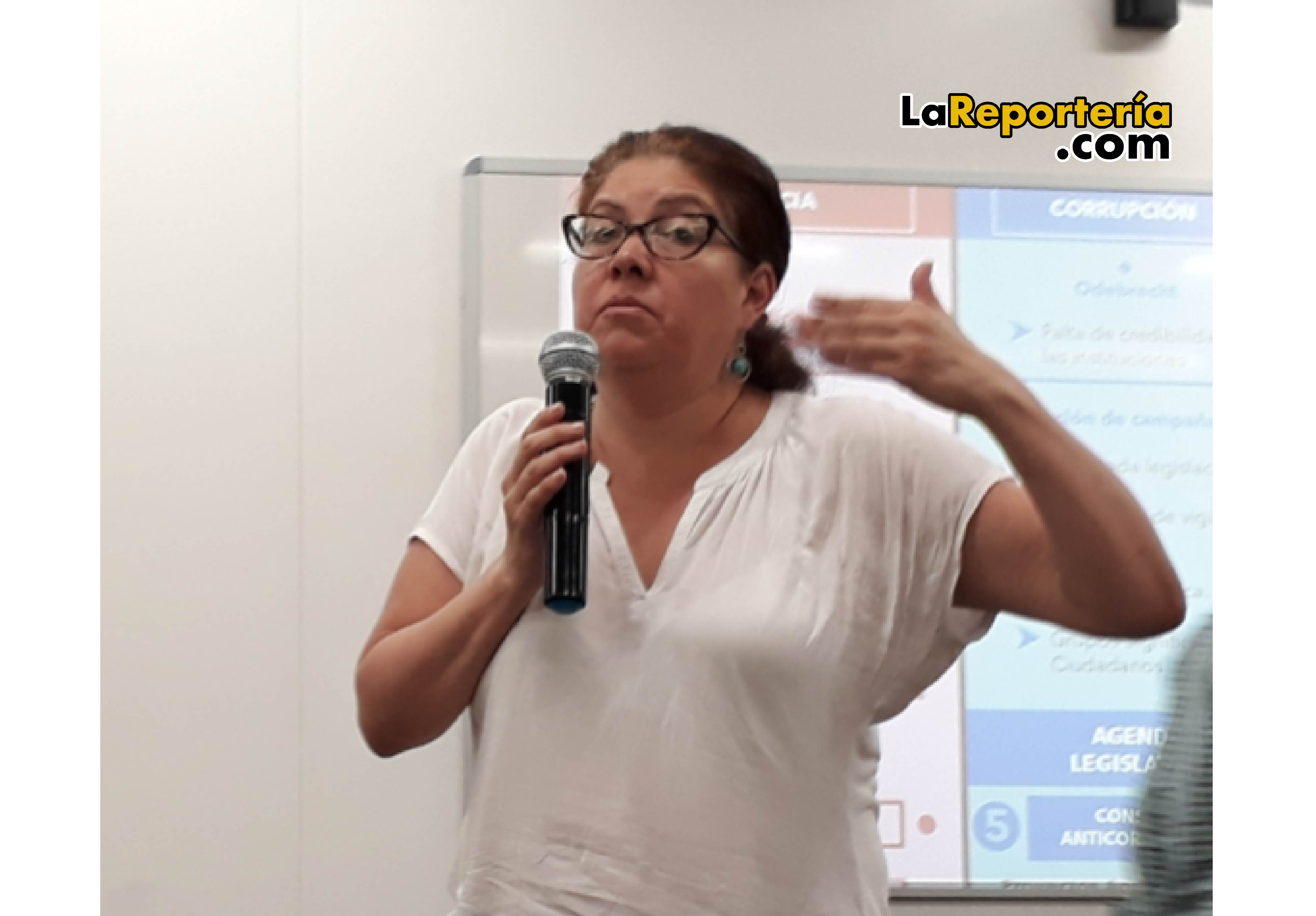 Alejandra Barrios directora de la Moe-