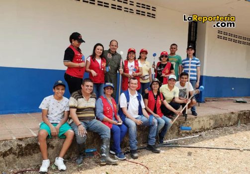 Trabajo comunitario en colegio de El Charte en Yopal.