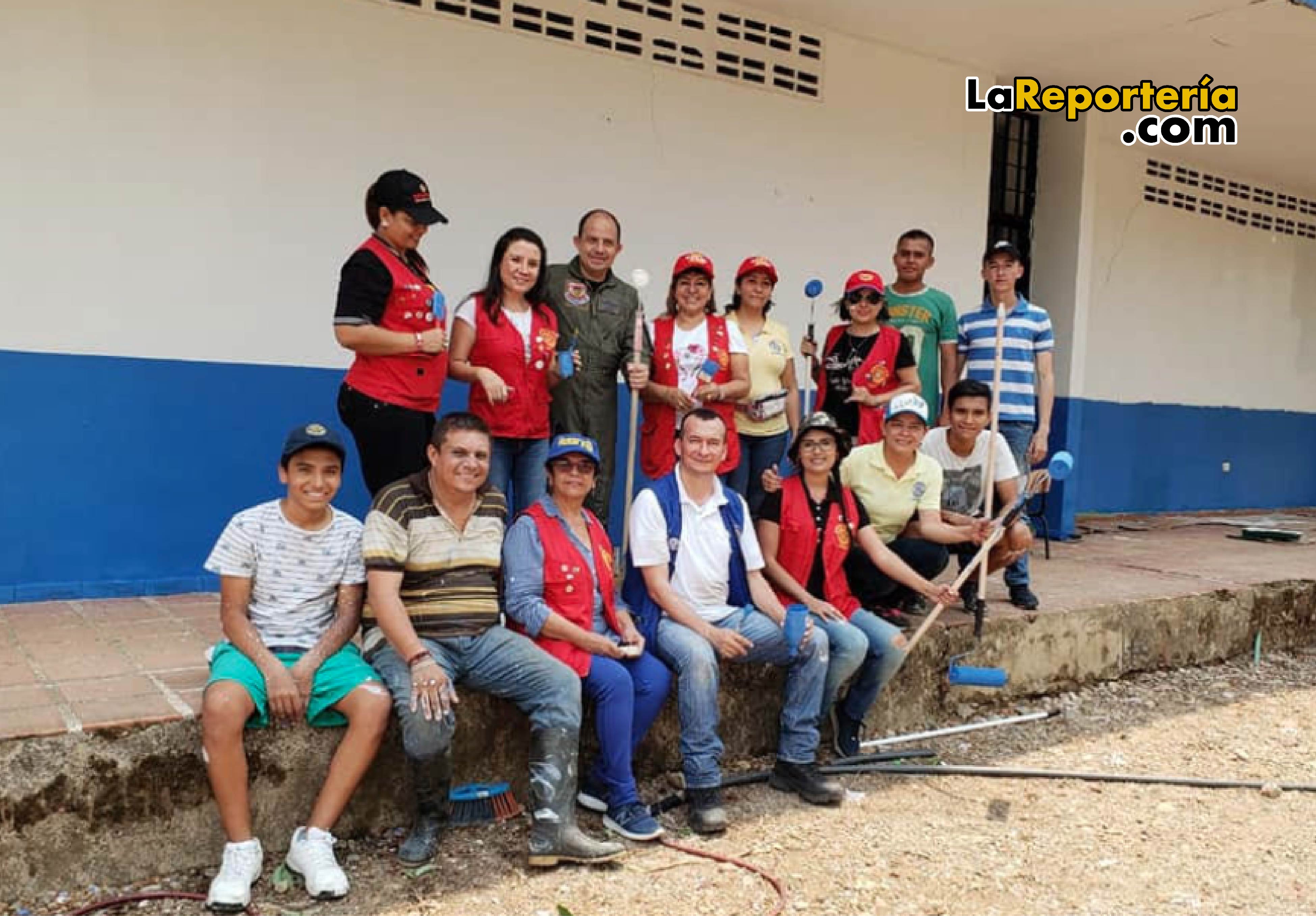 Trabajo comunitario en colegio de El Charte en Yopal.