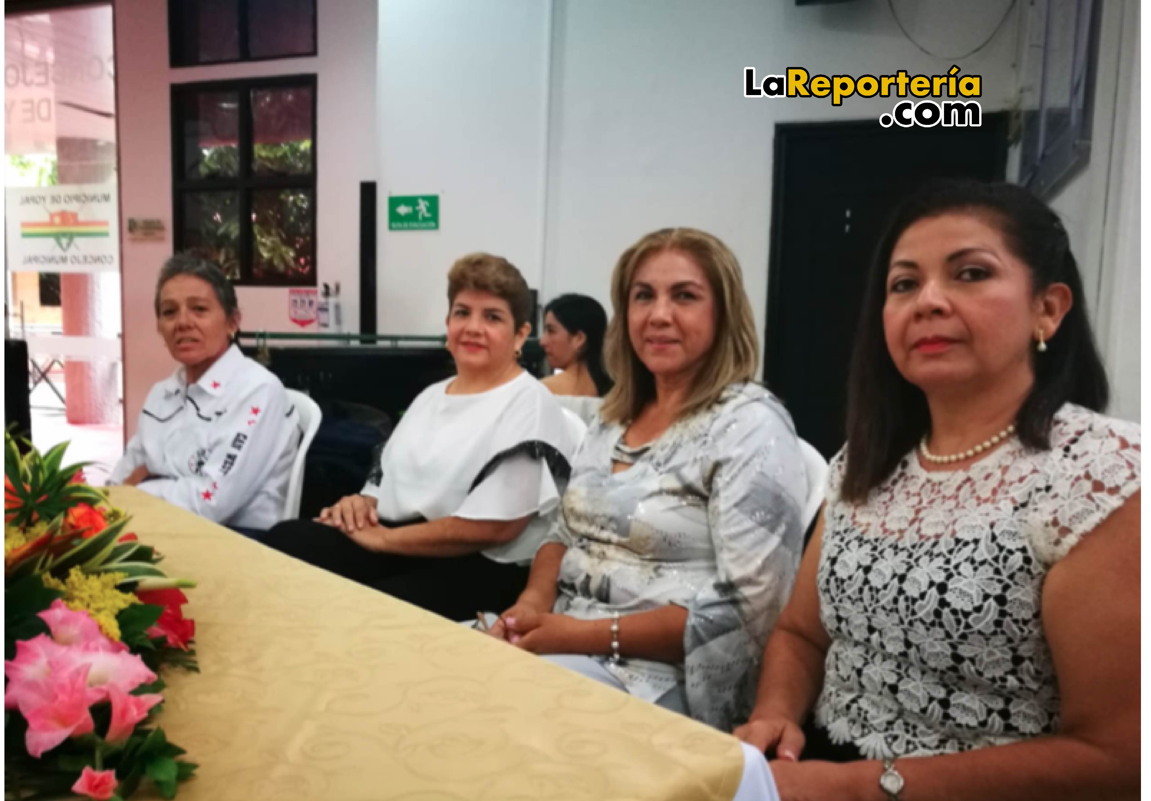 A estas Mujeres, el Concejo de Yopal les entregó una condecoración.