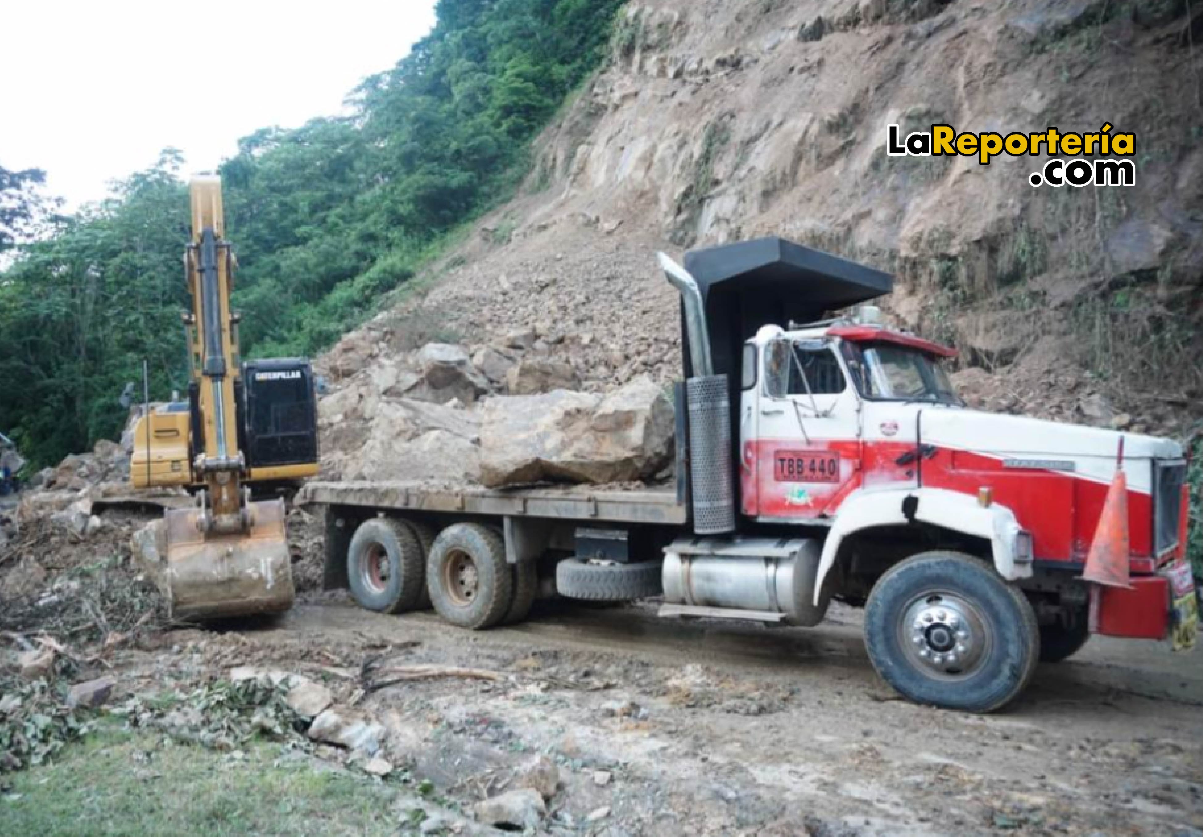 Trabajos de remoción de tierra en sector La Cabuya 