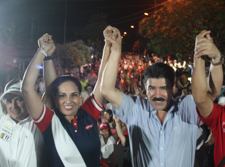 Candidata a la alcaldía de Aguazul Johana Moreno y Marco Tulio Ruiz