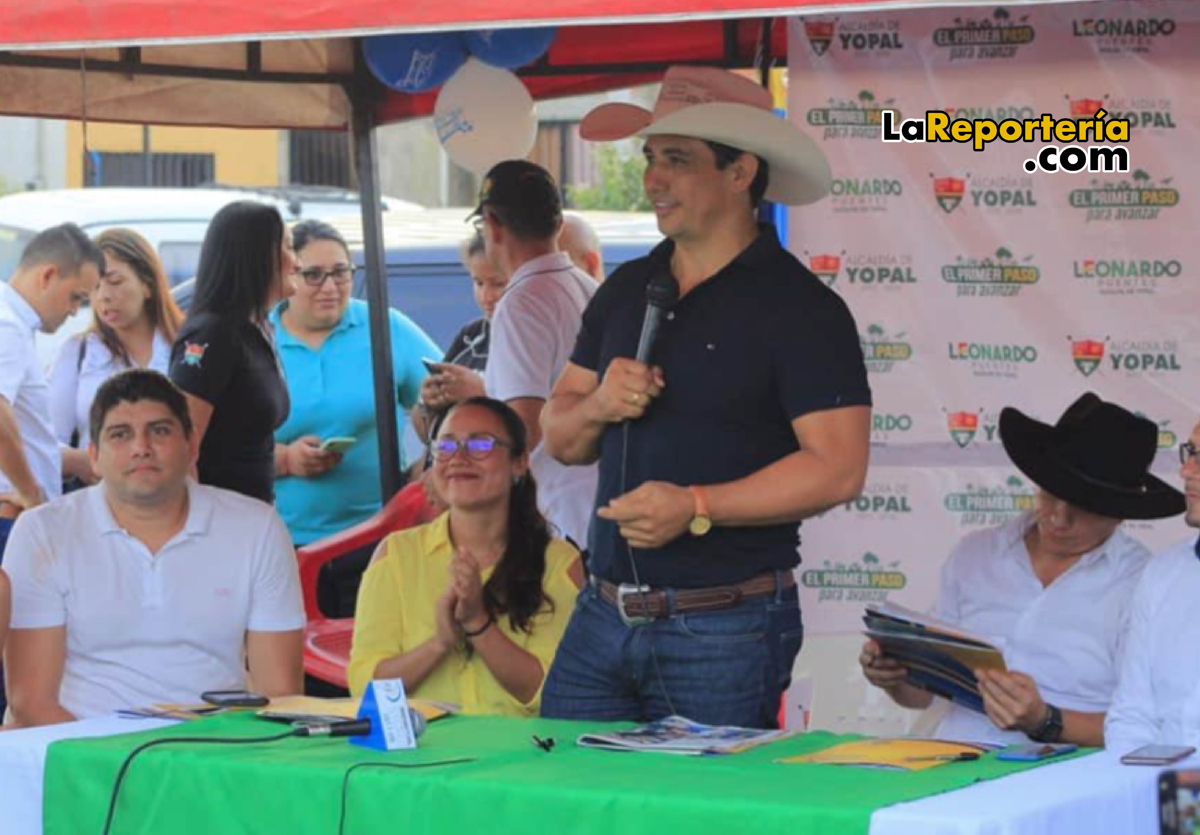Gobernador Alirio Barrera en la socialización del proyecto en Villa David