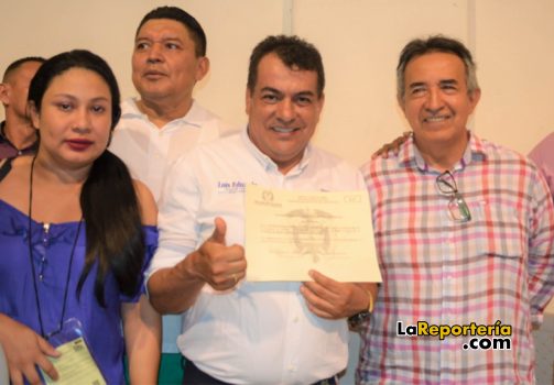 Entrega de Credencial a alcalde electo Luis Eduardo Castro.