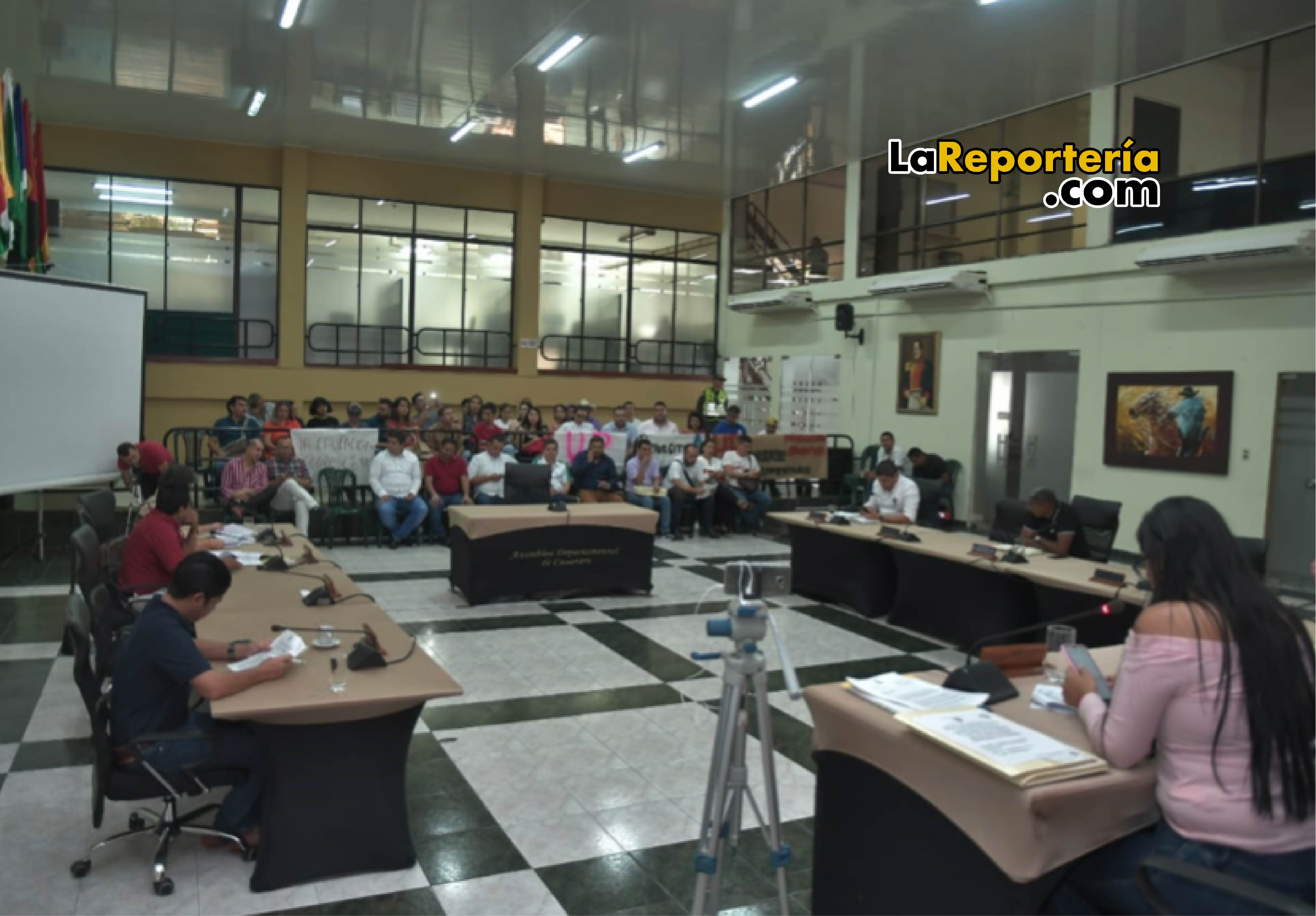 Asamblea discute proyecto de Unitrópico.